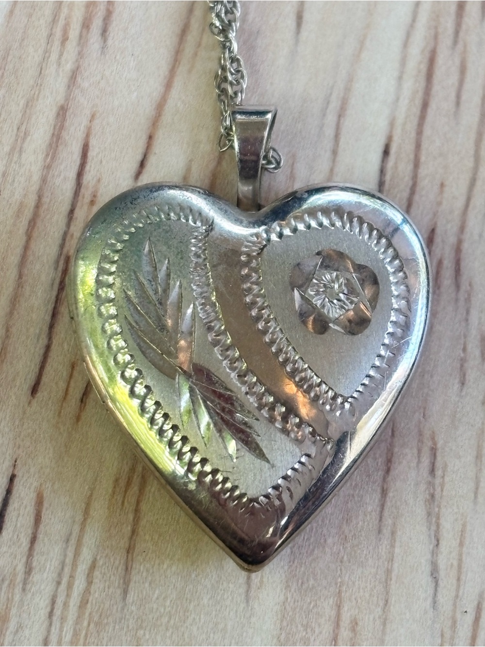 Vintage 14K Gold Filled Heart Locket Necklace 18” Gold Filled Chain